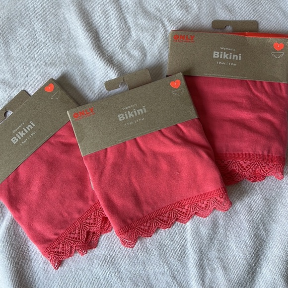 3 pairs Old Navy Mid-Rise Lace-Trimmed Bikini Underwear small - Picture 10 of 10